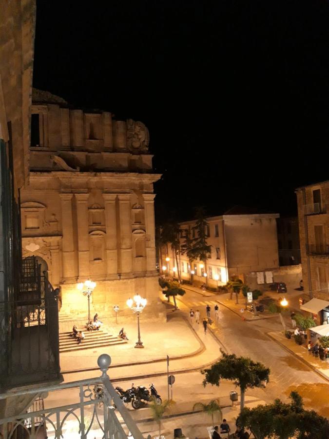 Casa Principe Umberto Apartment Mazzarino ภายนอก รูปภาพ
